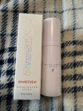 New! DewStick Honeydew Highlighter Stick - Soft Pink